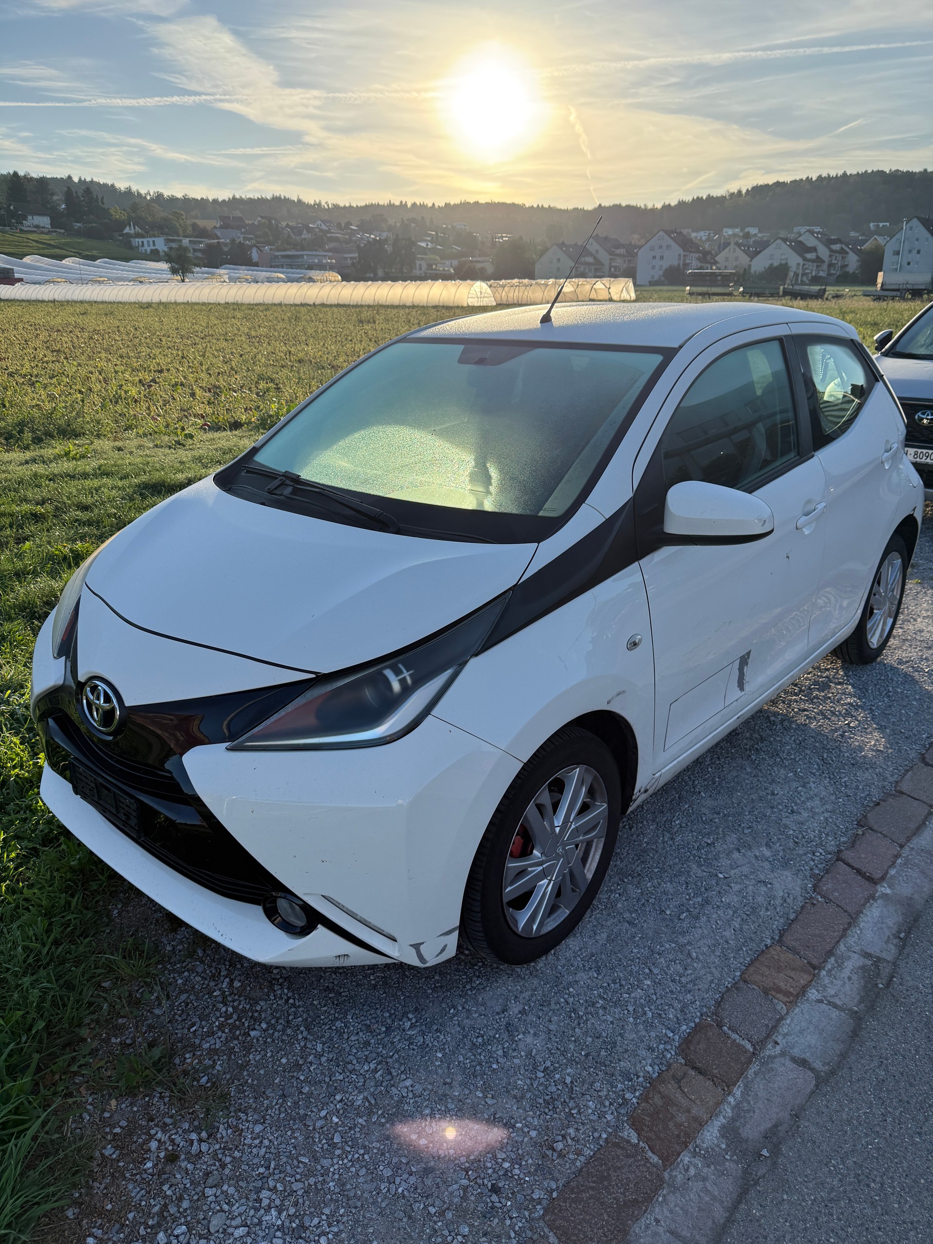 TOYOTA Aygo 1.0 VVT-i x-play-image-0