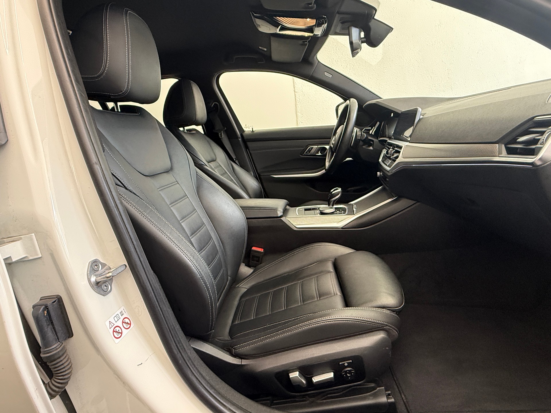 BMW 320d xDrive Touring M Sport Steptronic Ab 310.- pro Monat M Paket-image-12