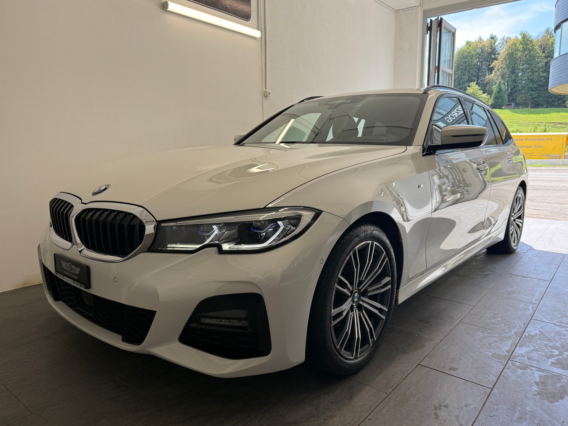 BMW 320d xDrive Touring M Sport Steptronic Ab 310.- pro Monat M Paket-image-0