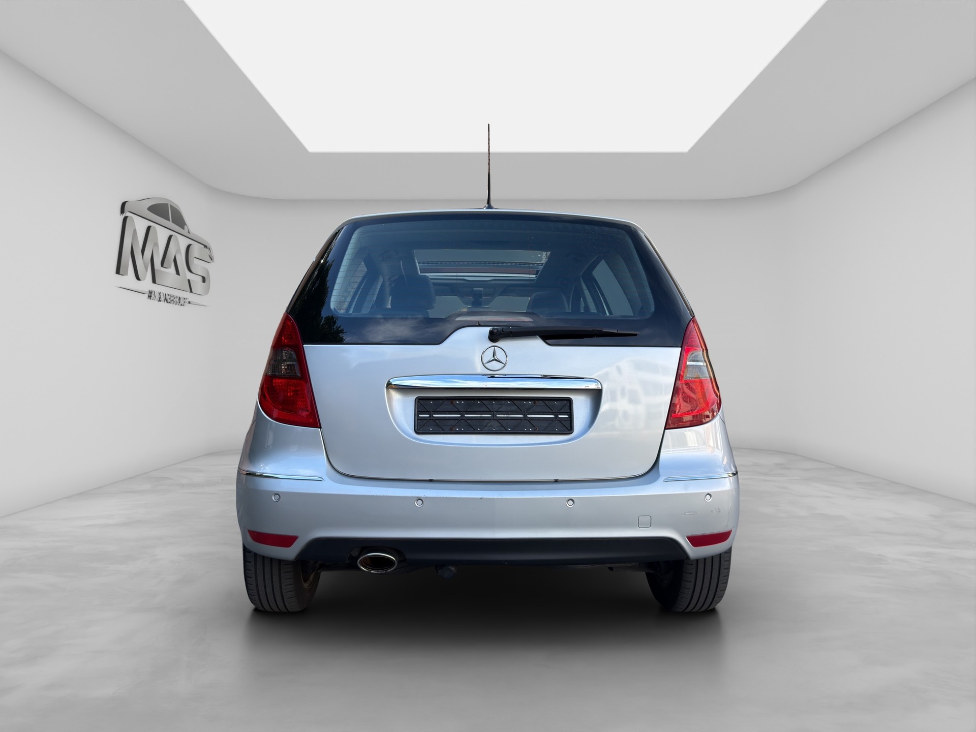 MERCEDES-BENZ A 200 Avantgarde Autotronic-image-4
