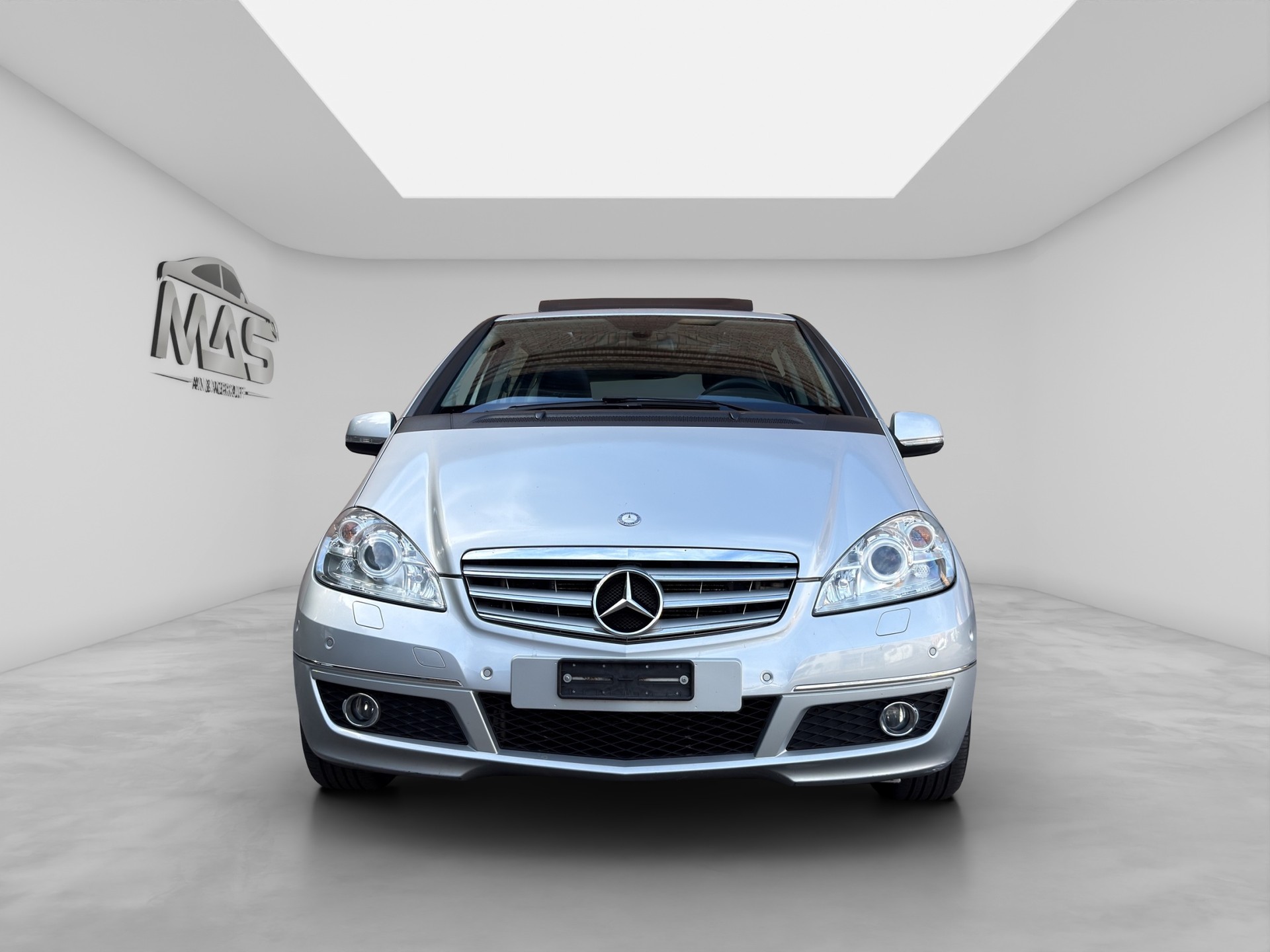 MERCEDES-BENZ A 200 Avantgarde Autotronic-image-1