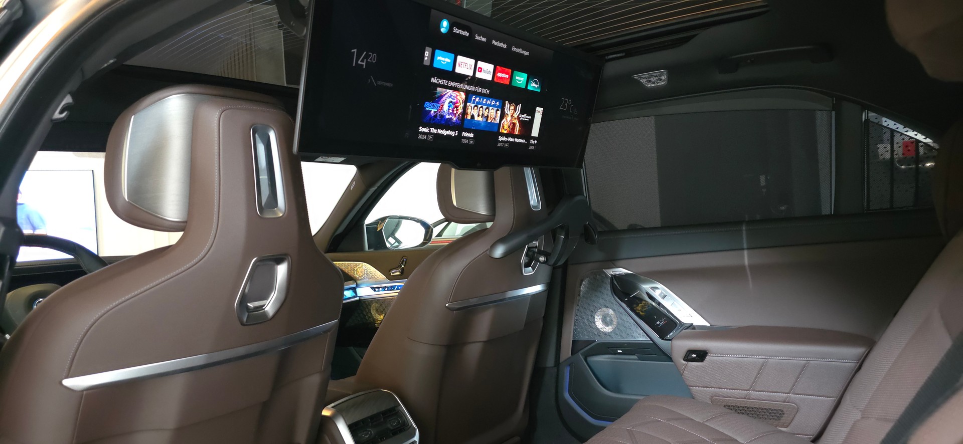 BMW M760e xDrive Steptronic-image-17