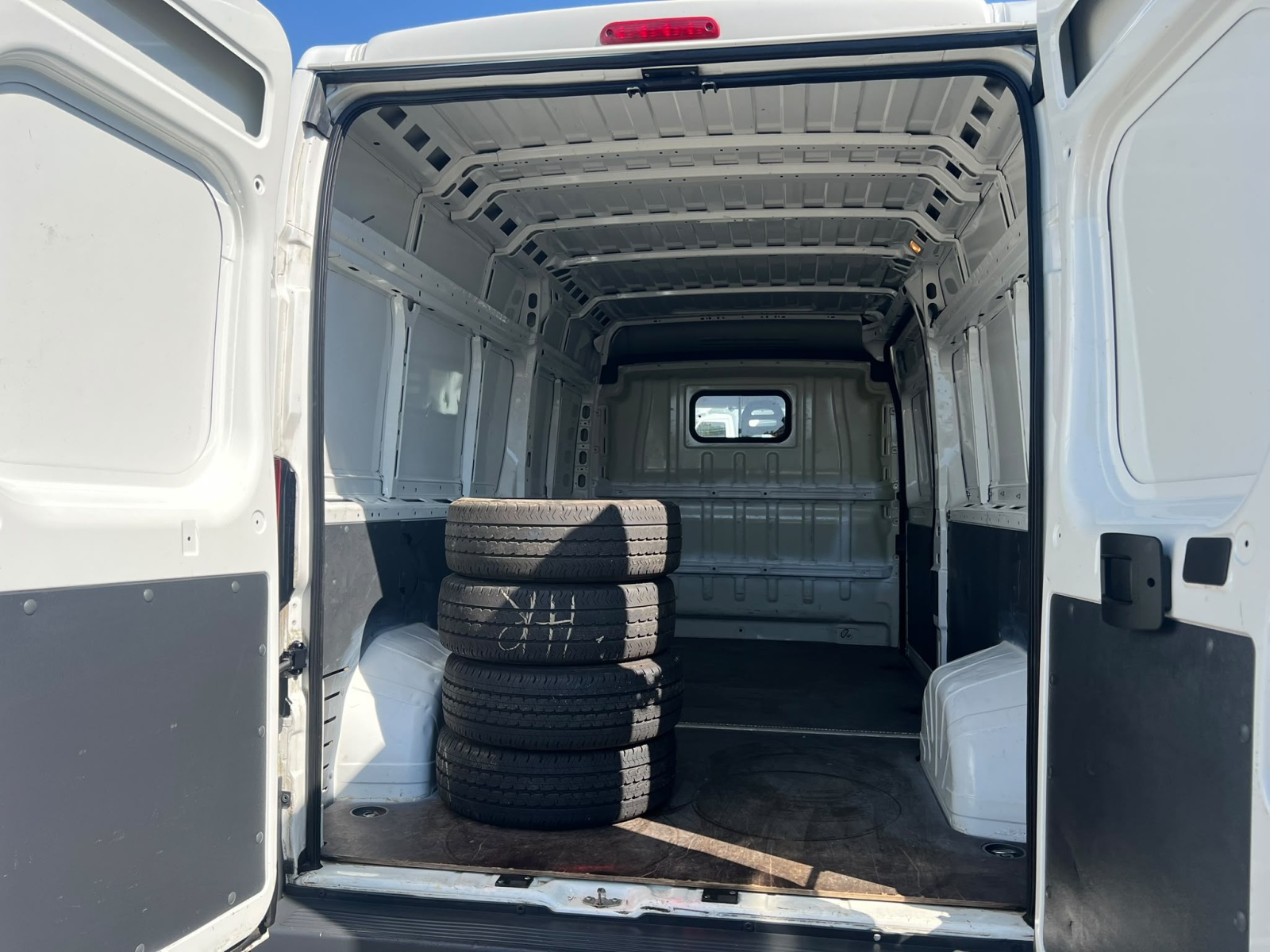PEUGEOT Boxer 3.0 HDI 335 L3H2-image-12