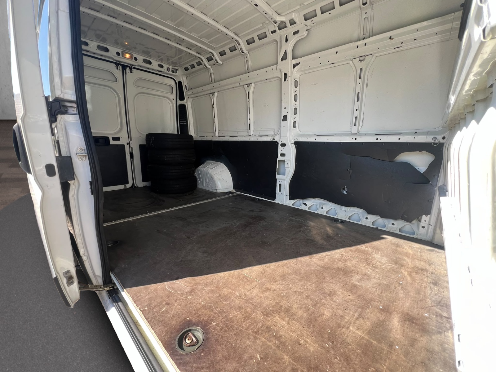 PEUGEOT Boxer 3.0 HDI 335 L3H2-image-11