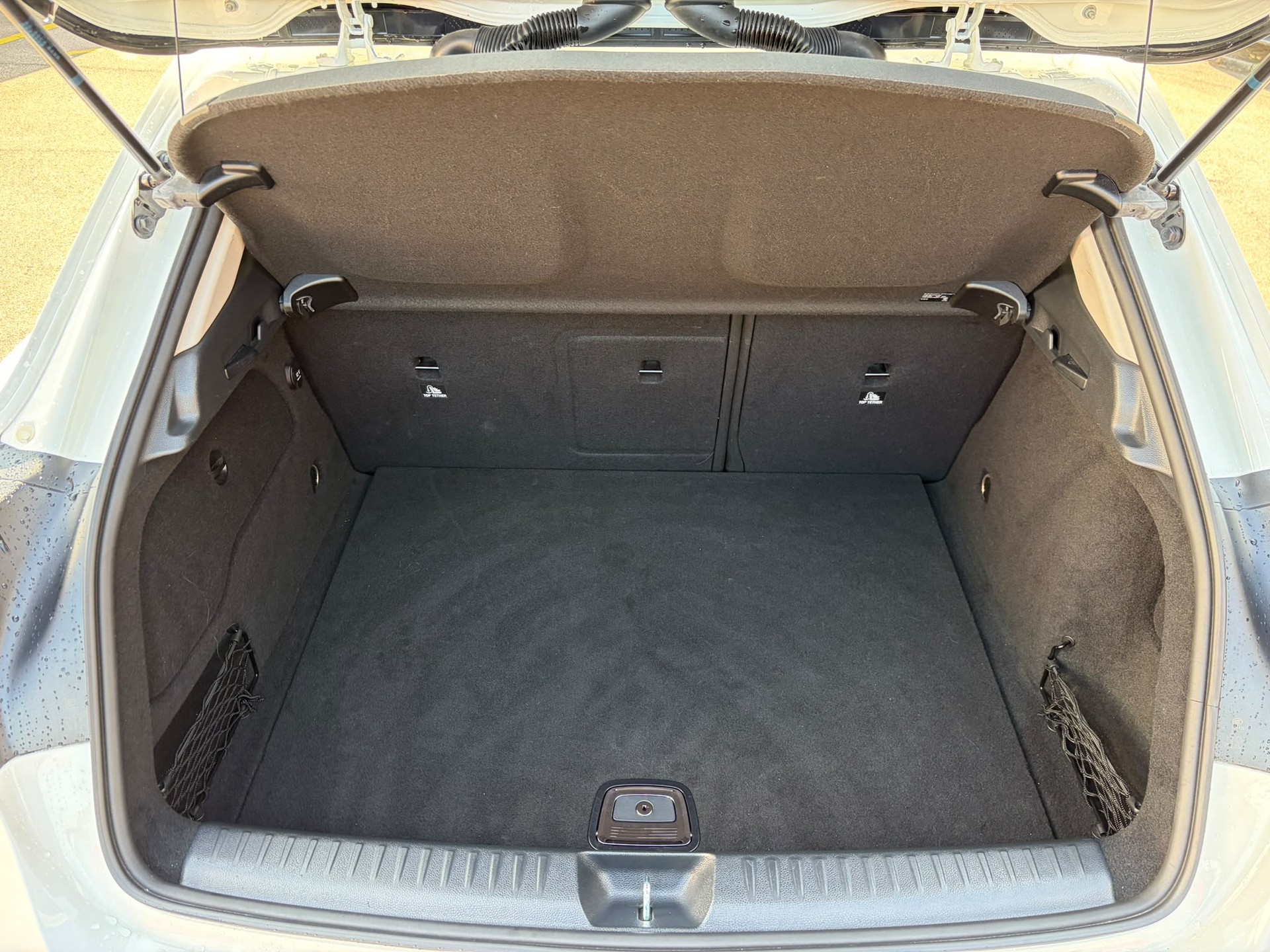 MERCEDES-BENZ GLA 200 Night Star 7G-DCT-image-7