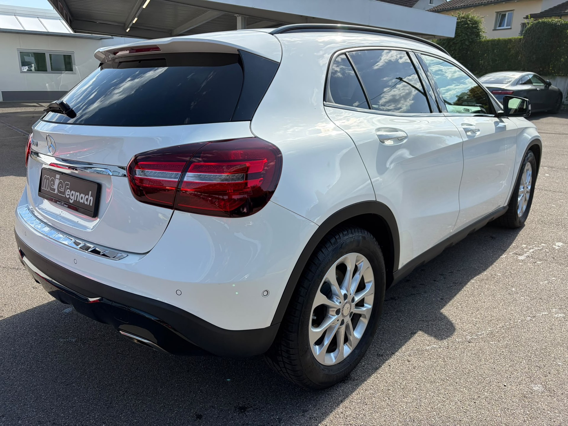 MERCEDES-BENZ GLA 200 Night Star 7G-DCT-image-8