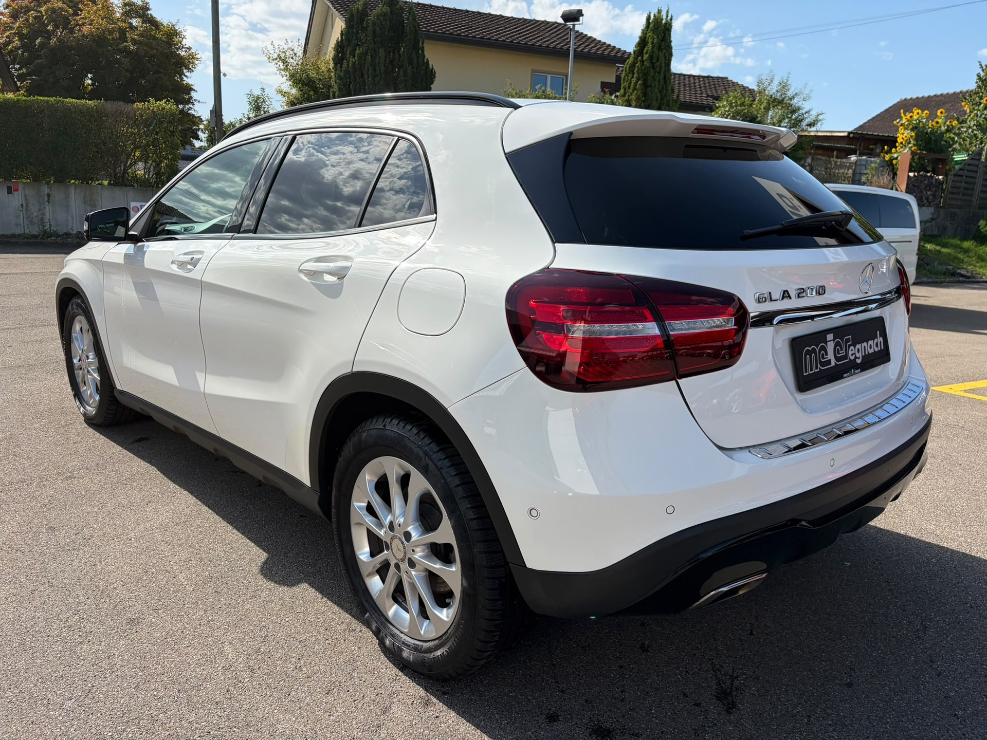 MERCEDES-BENZ GLA 200 Night Star 7G-DCT-image-5
