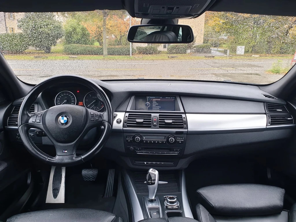 BMW X5 xDrive 40d Steptronic ** 306 PS ** Voll-Leder ** Sitzmemory ** Navi ** RF-Kamera 360° ** Panorama-Glasdach **-image-10