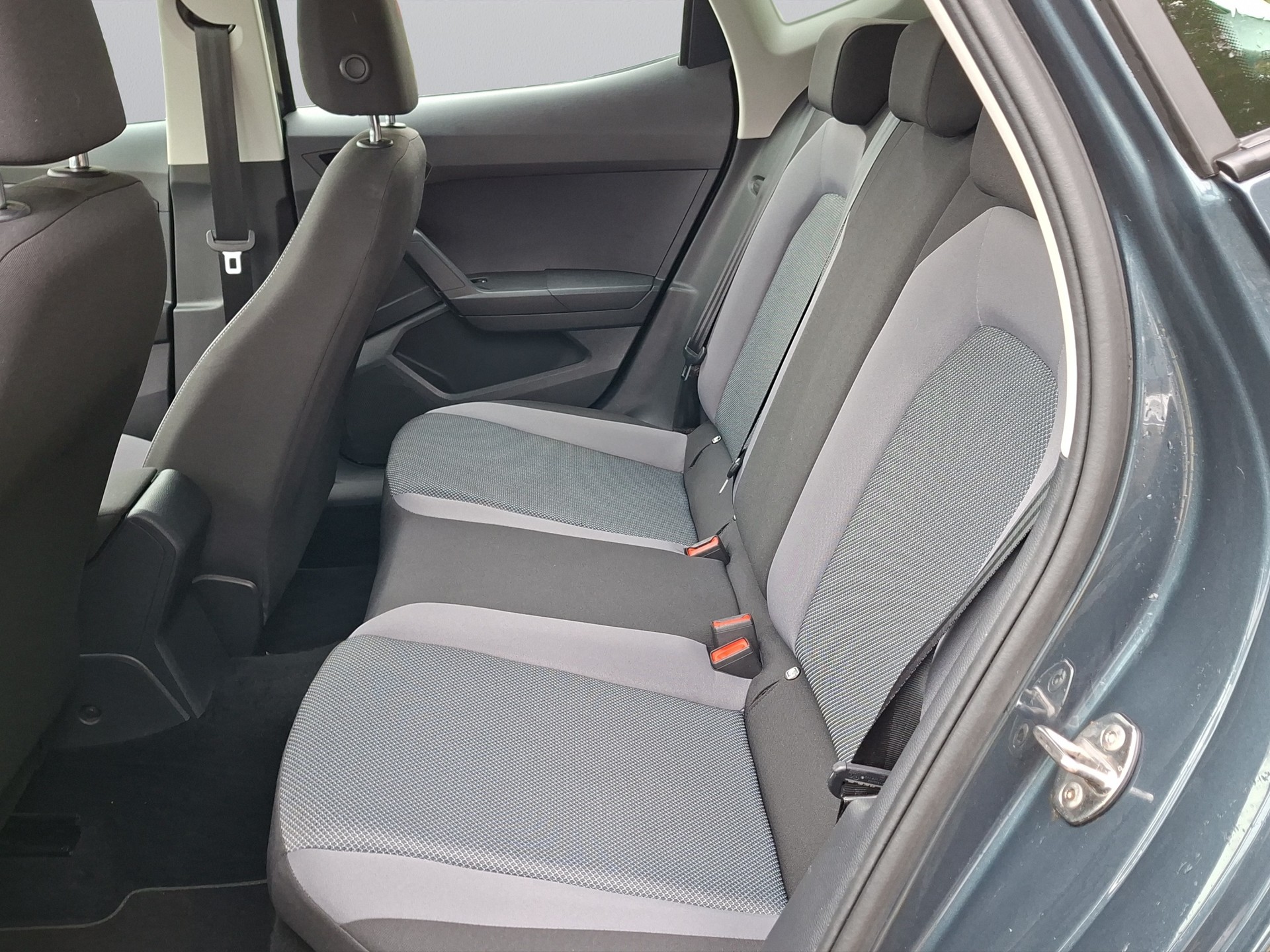 SEAT Arona 1.0 TSI Eco Style-image-16