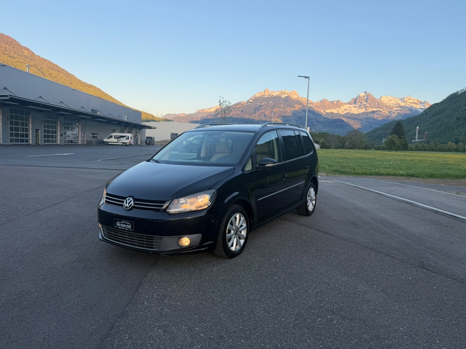 VW Touran 1.4 TSI Comfortline DSG-image-1