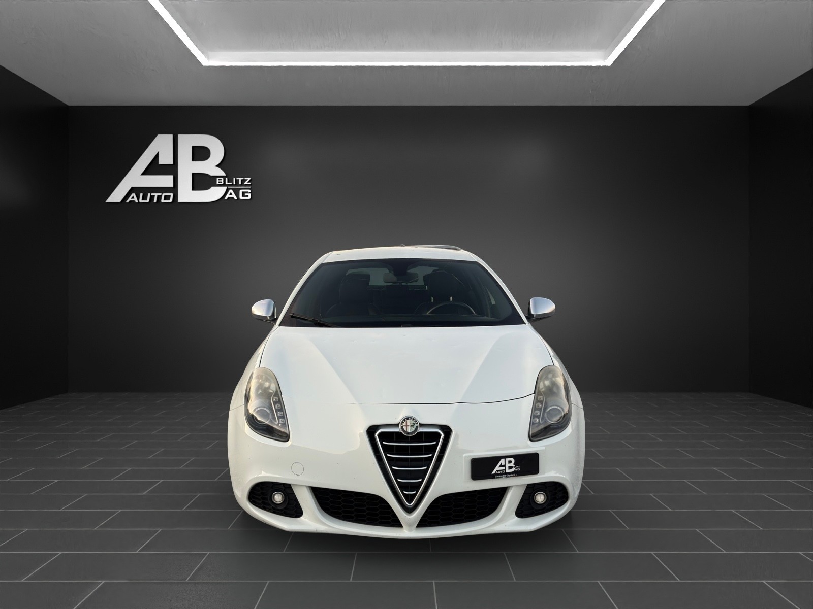 ALFA ROMEO Giulietta 1.4 MultiAir Distinctive mit 170 PS-image-0