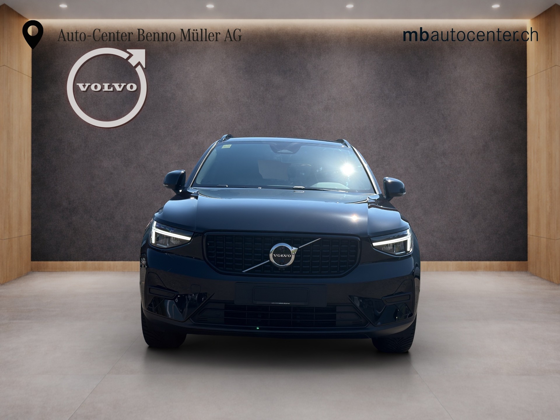 VOLVO XC40 2.0 B4 MH Plus Dark-image-7
