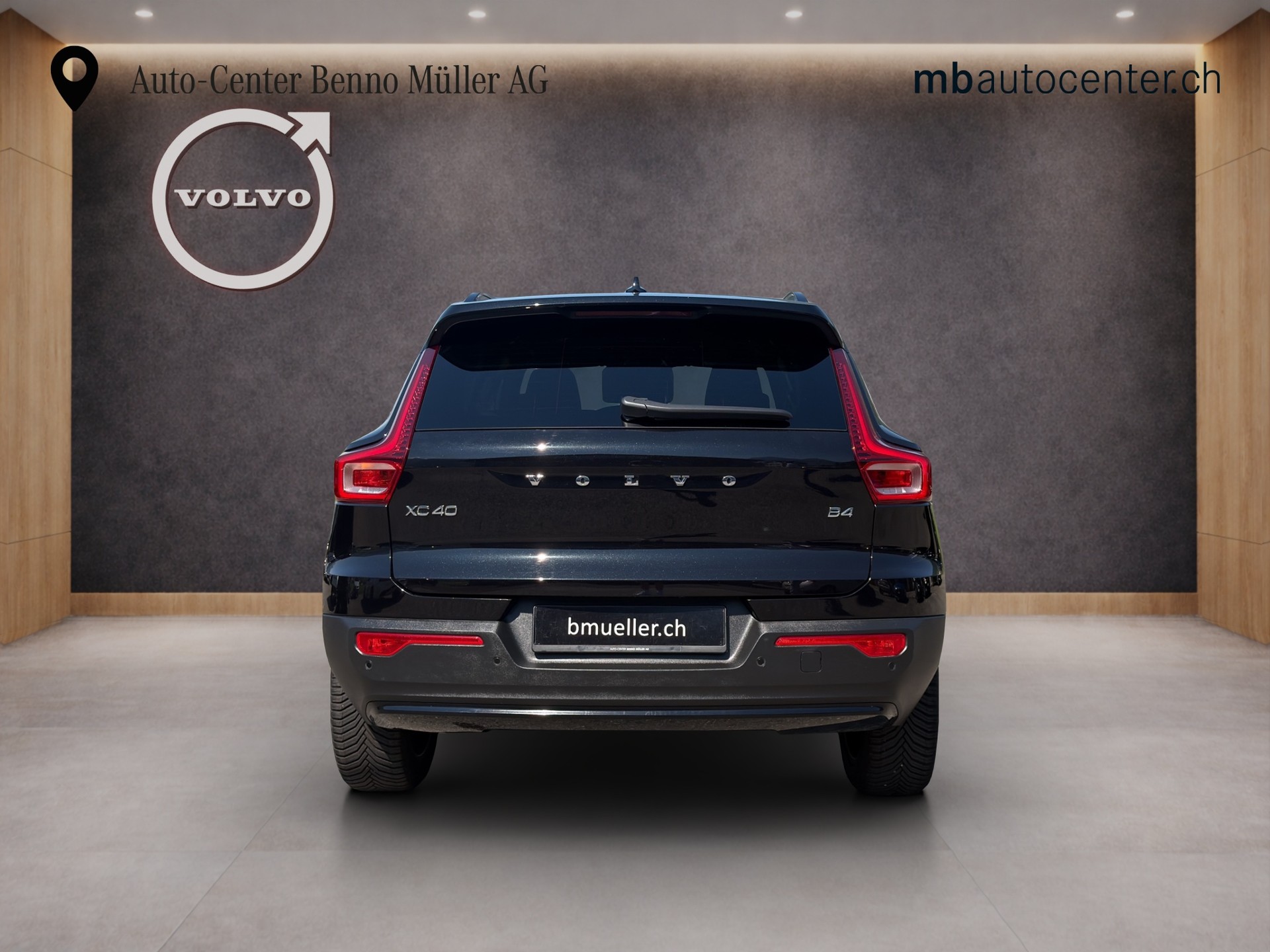 VOLVO XC40 2.0 B4 MH Plus Dark-image-3