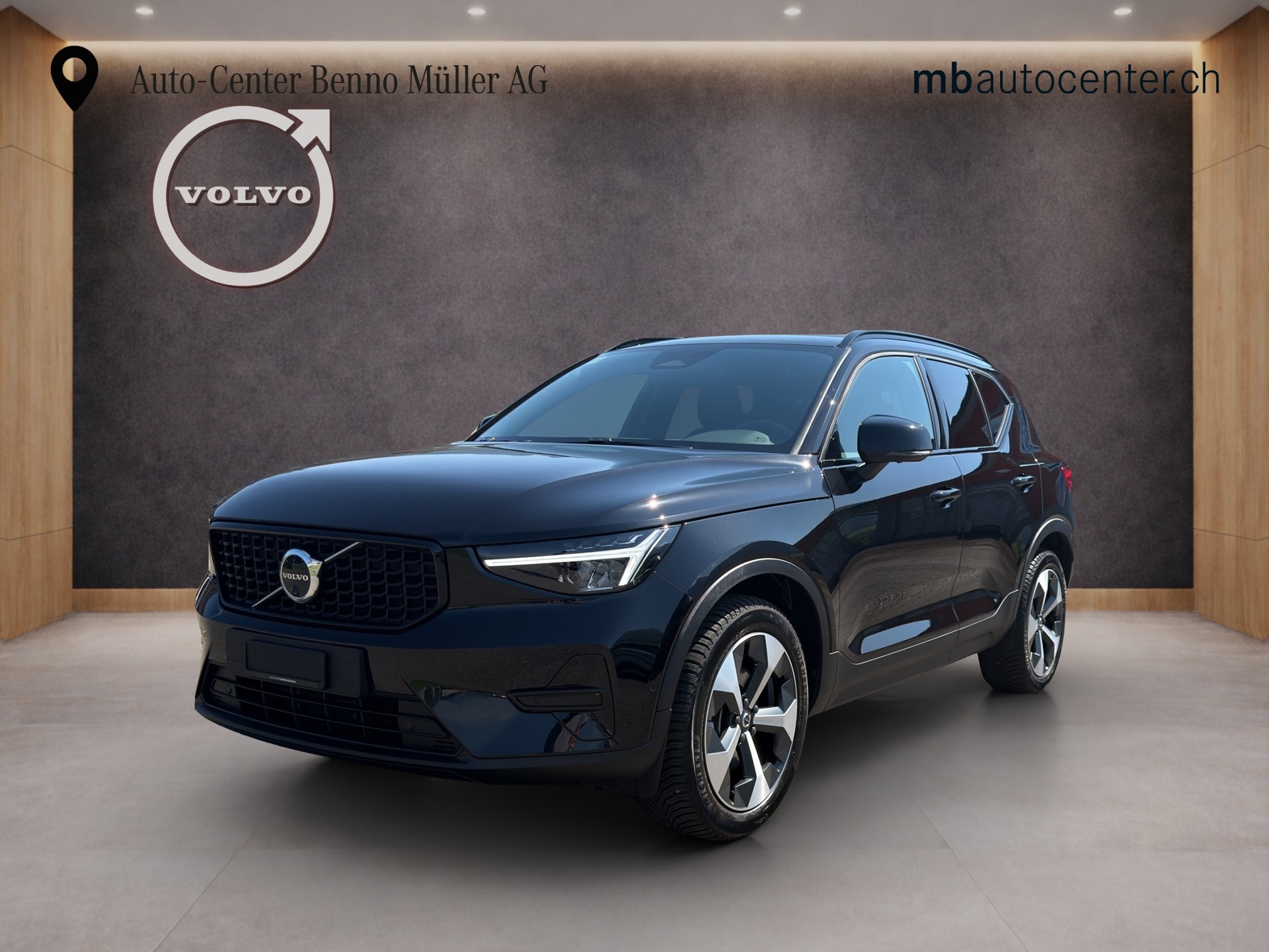 VOLVO XC40 2.0 B4 MH Plus Dark-image-0