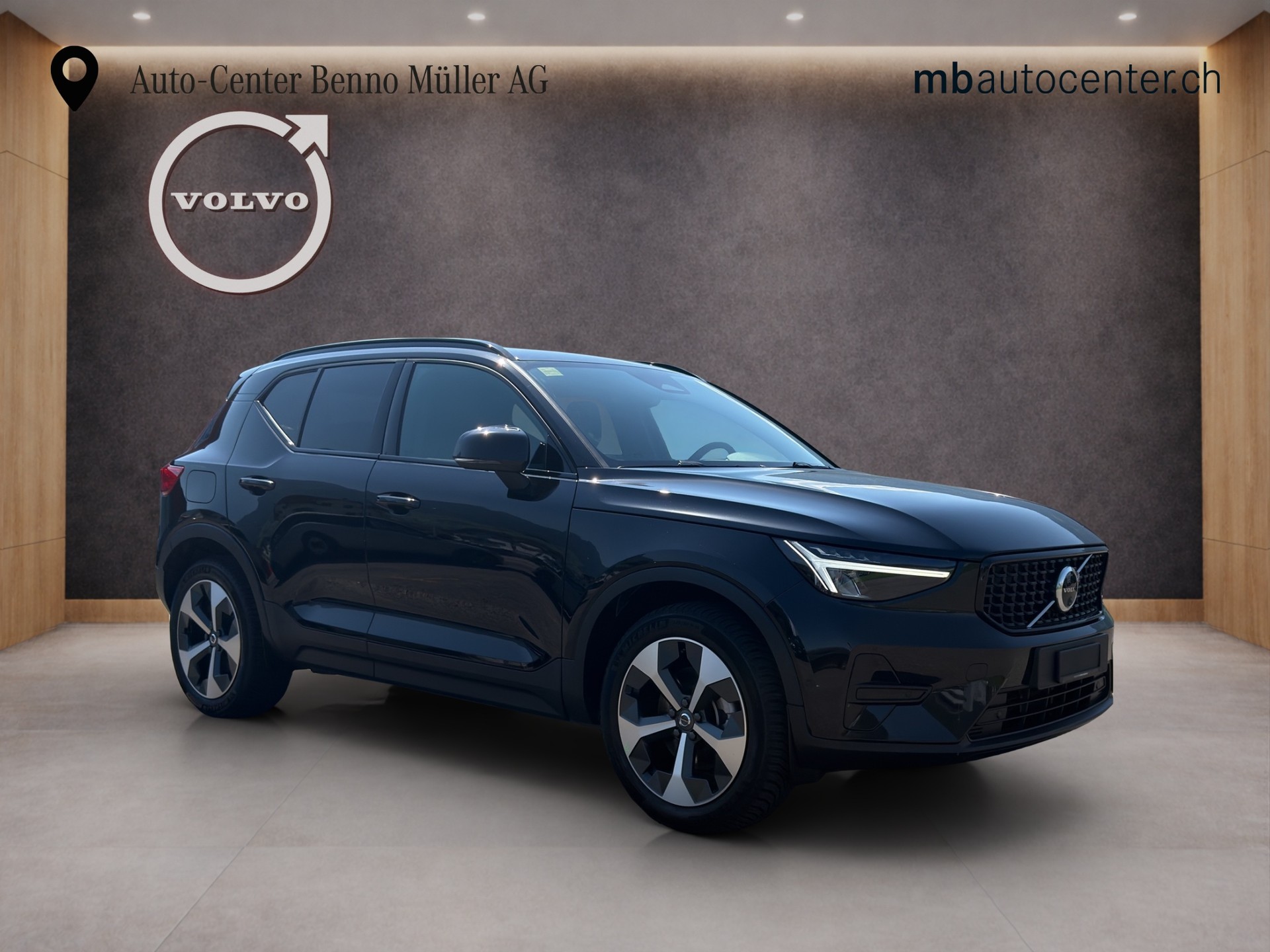 VOLVO XC40 2.0 B4 MH Plus Dark-image-6