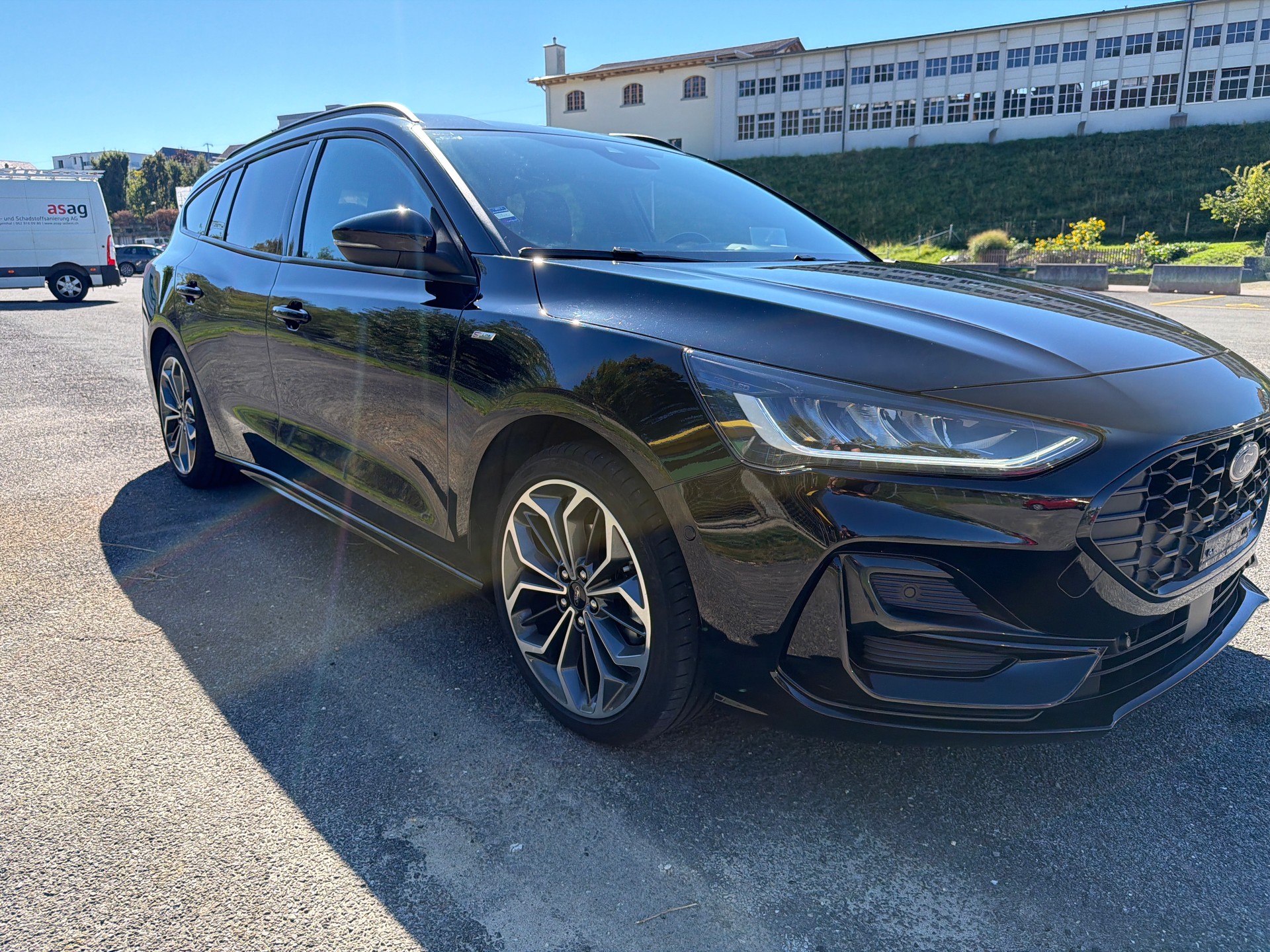 FORD Focus 1.0 MHEV ST-Line X Automat-image-1