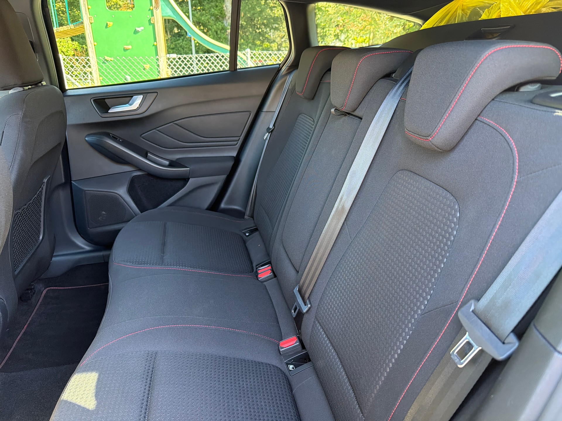FORD Focus 1.0 MHEV ST-Line X Automat-image-4