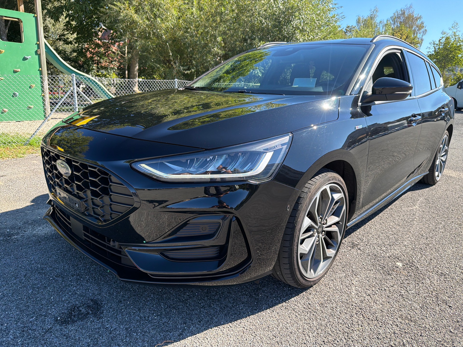 FORD Focus 1.0 MHEV ST-Line X Automat-image-0