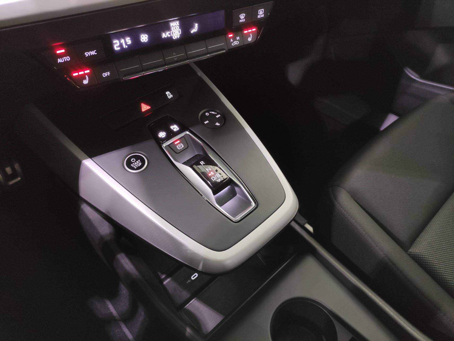 AUDI Q4 e-tron 50 quattro-image-10