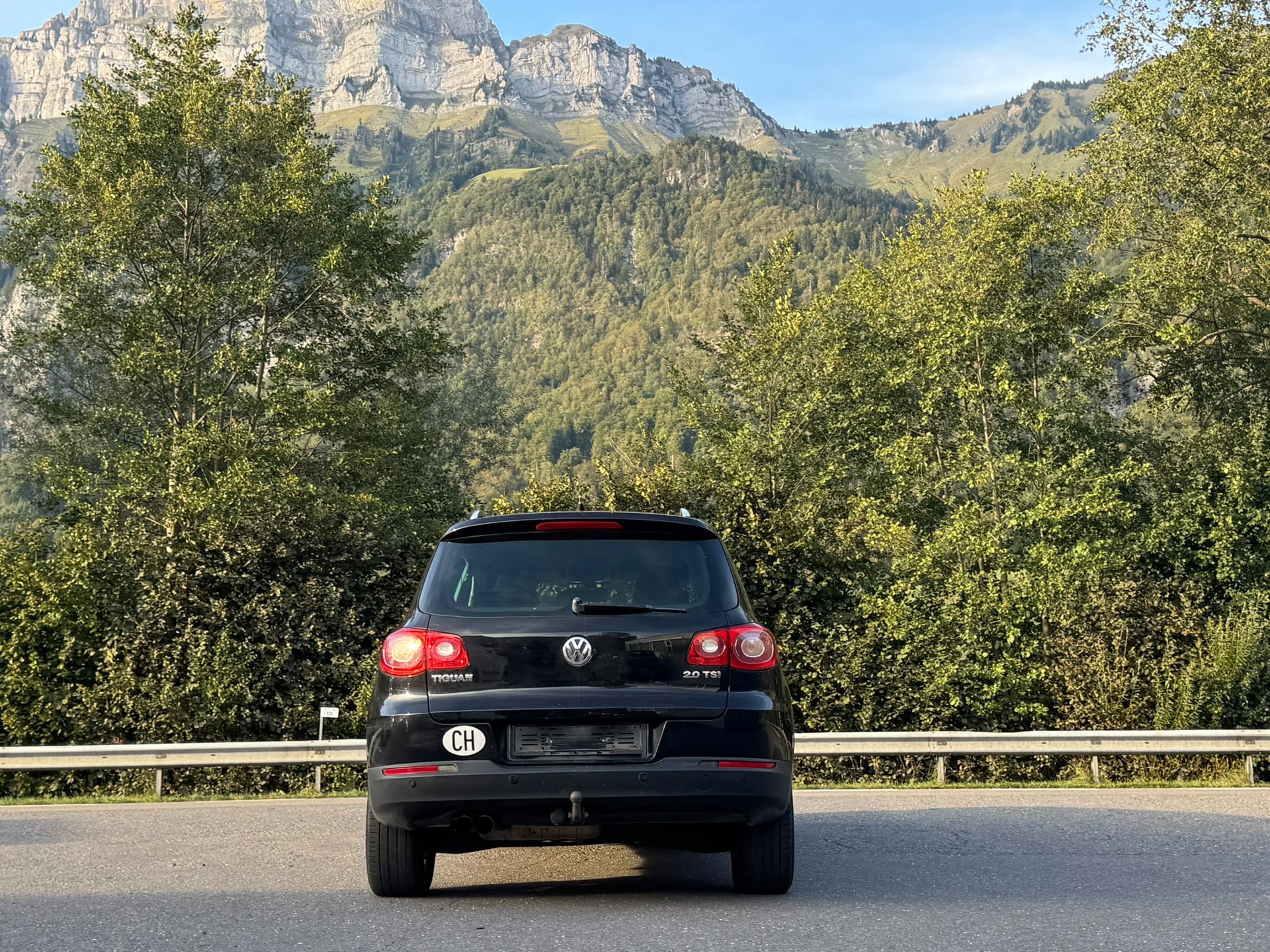 VW Tiguan 2.0 TSI Sport&Style-image-5