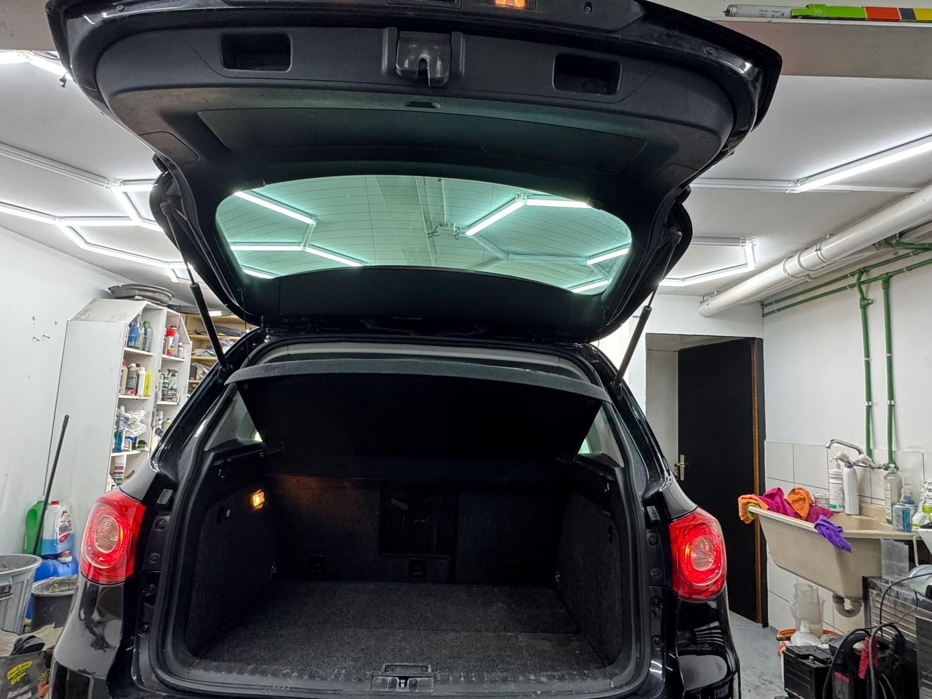 VW Tiguan 2.0 TSI Sport&Style-image-6