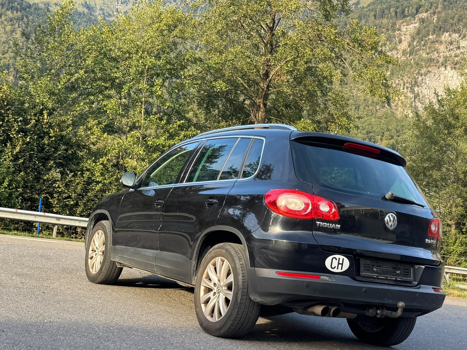 VW Tiguan 2.0 TSI Sport&Style-image-8