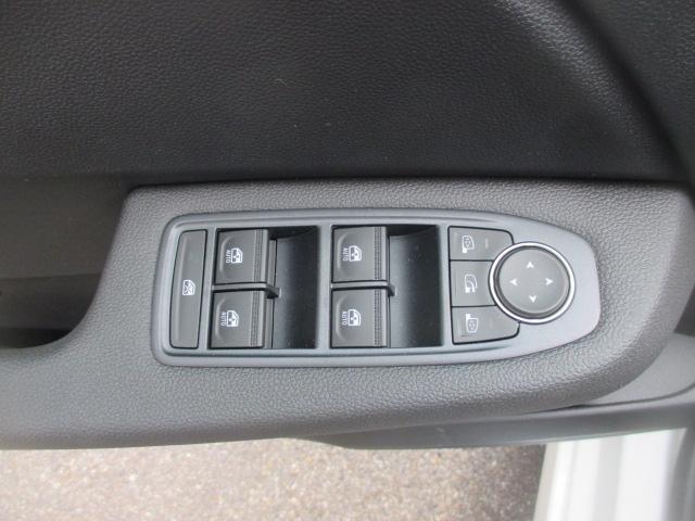 MITSUBISHI Colt 1.6 HEV Invite-image-10
