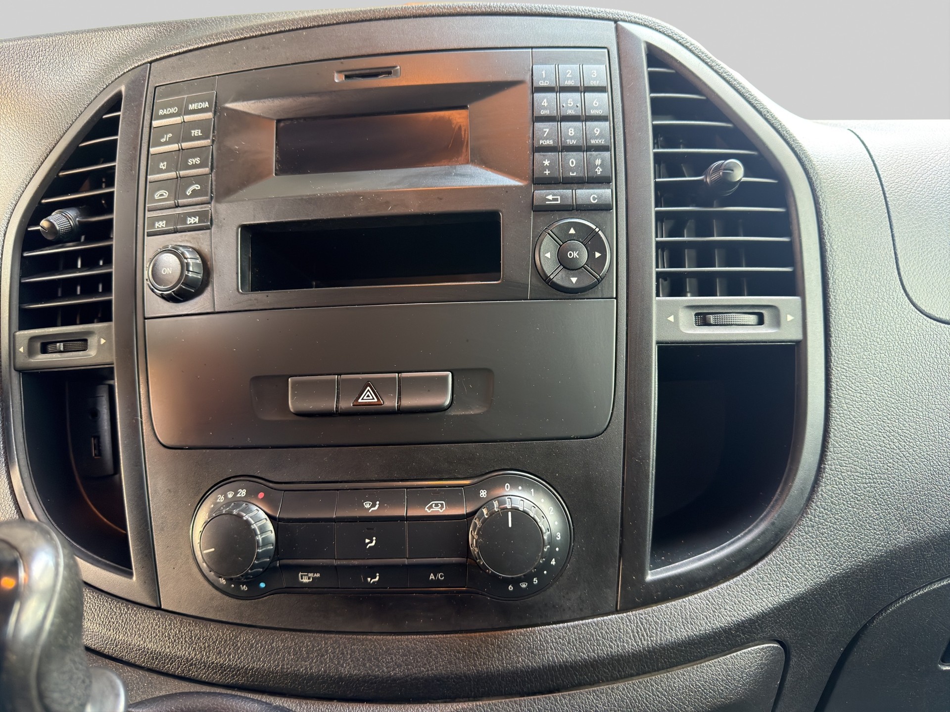 MERCEDES-BENZ Vito 111 CDI L Euro 5-image-9