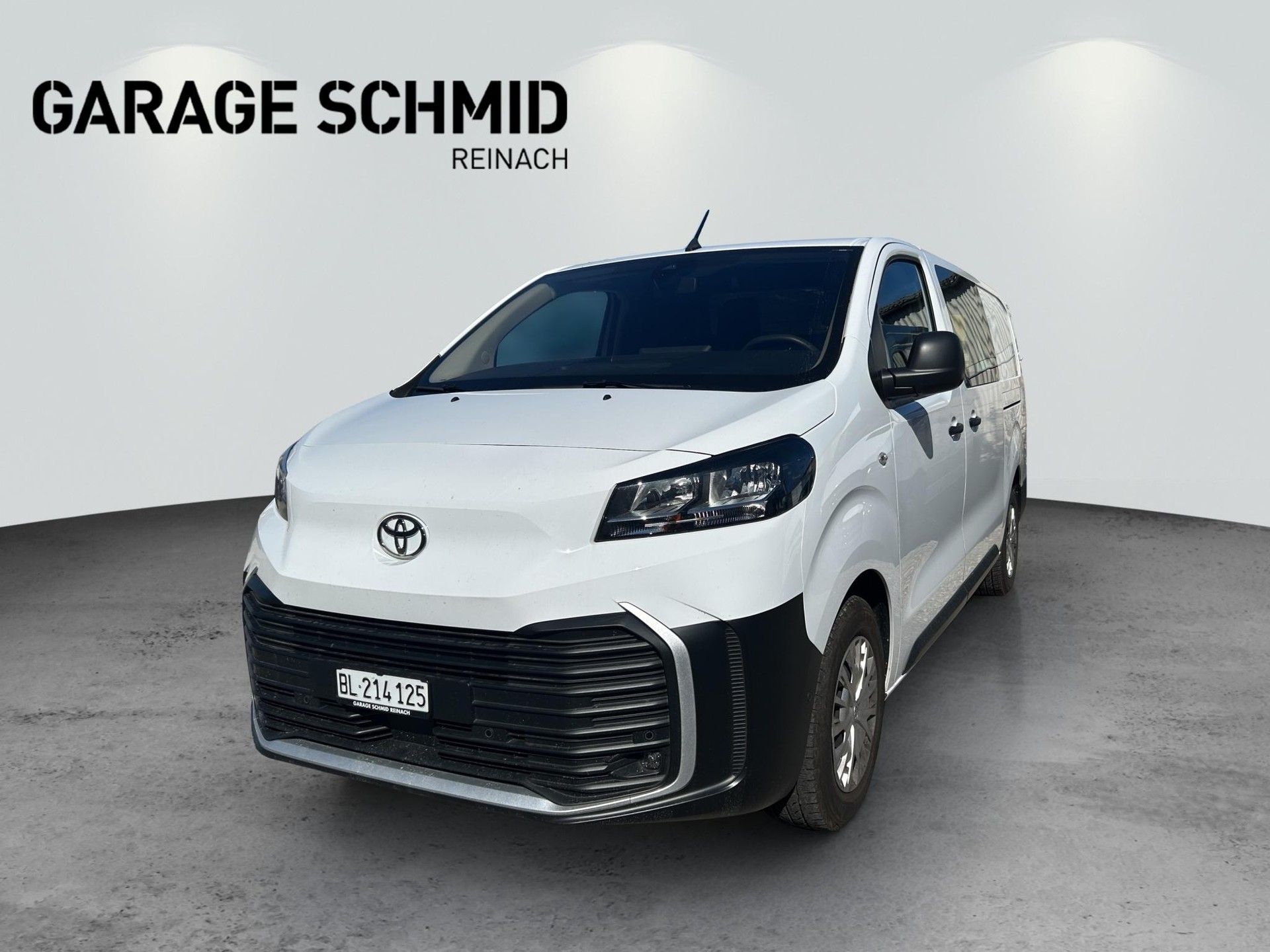 TOYOTA PROACE Van L2 2.0 D Advanced-image-0