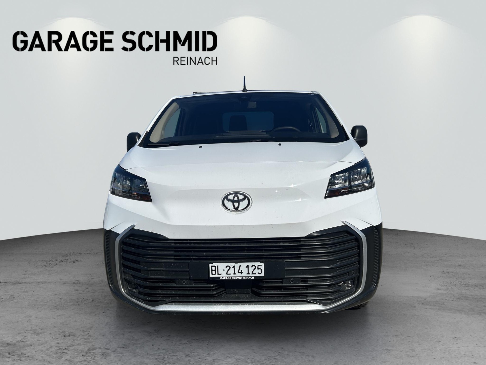 TOYOTA PROACE Van L2 2.0 D Advanced-image-1