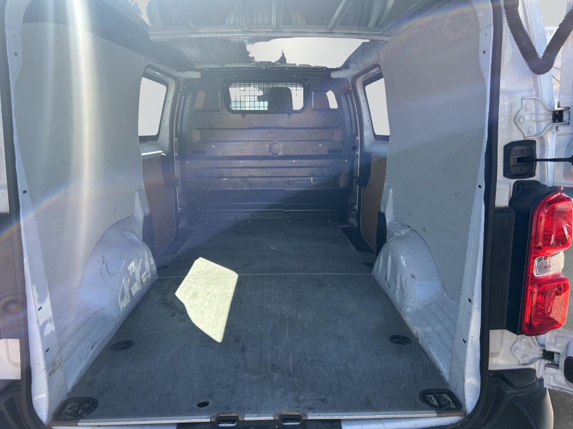 TOYOTA PROACE Van L2 2.0 D Advanced-image-12
