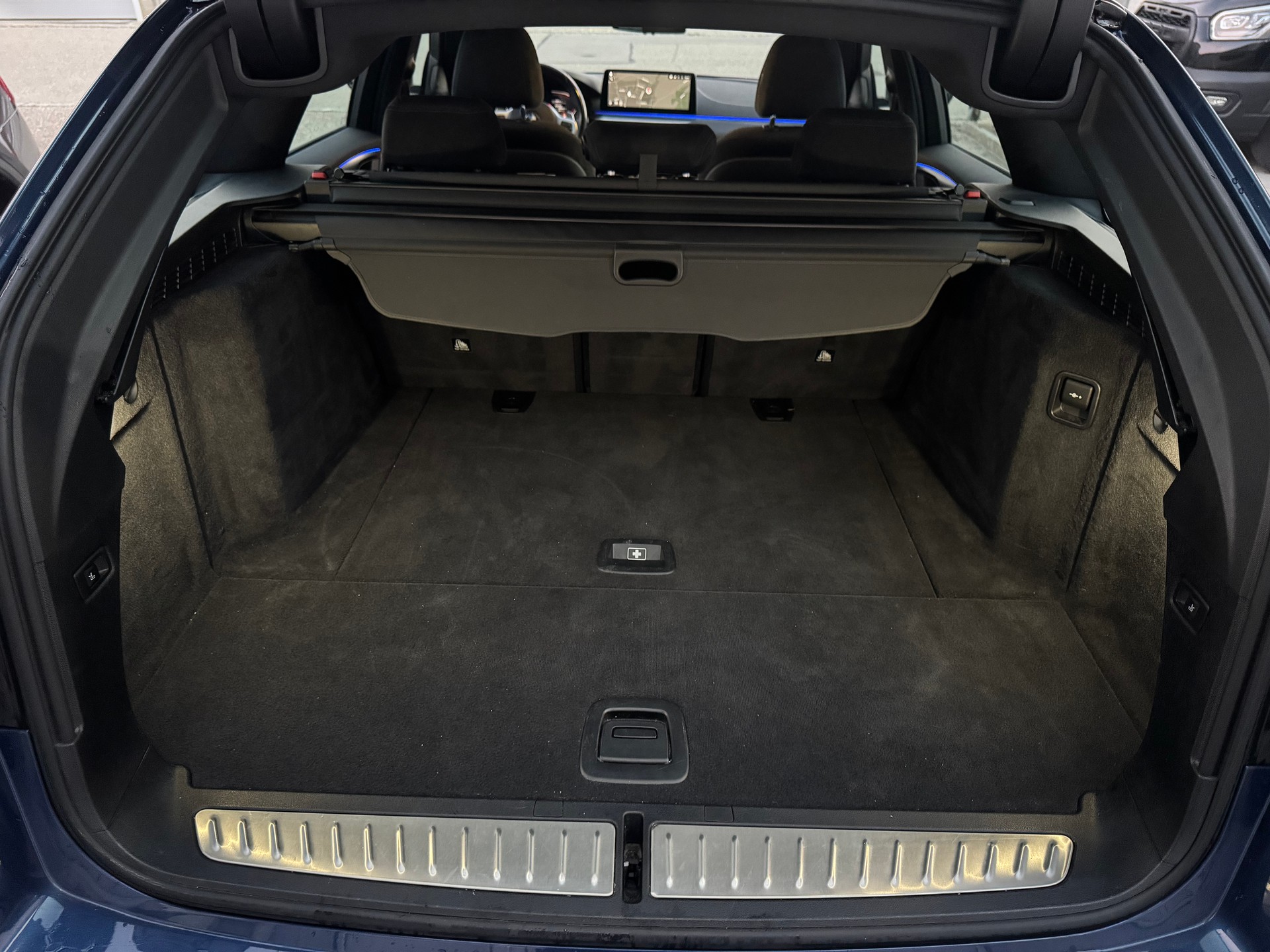 BMW 520d xDrive 48V Touring Pure M Sport Edition-image-12