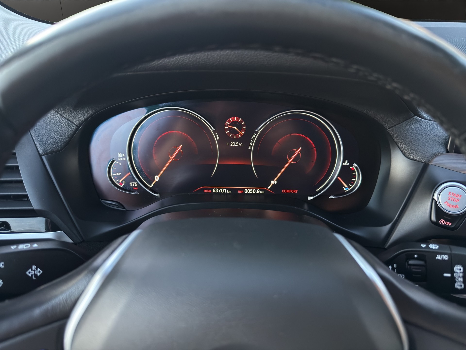 BMW X3 xDrive 20d Individual Luxury Line Steptronic-image-13