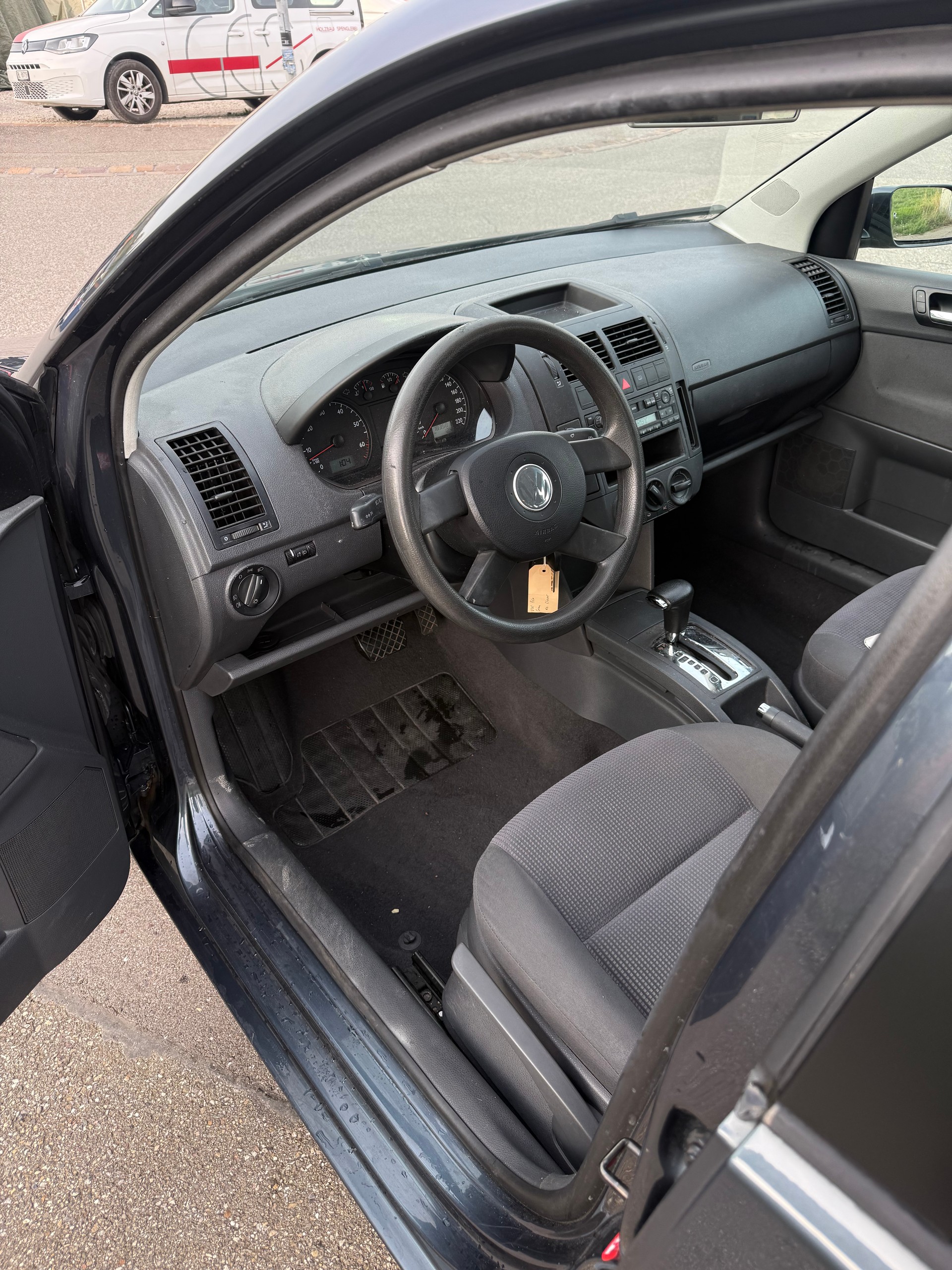VW Polo 1.4 16V Highline-image-10