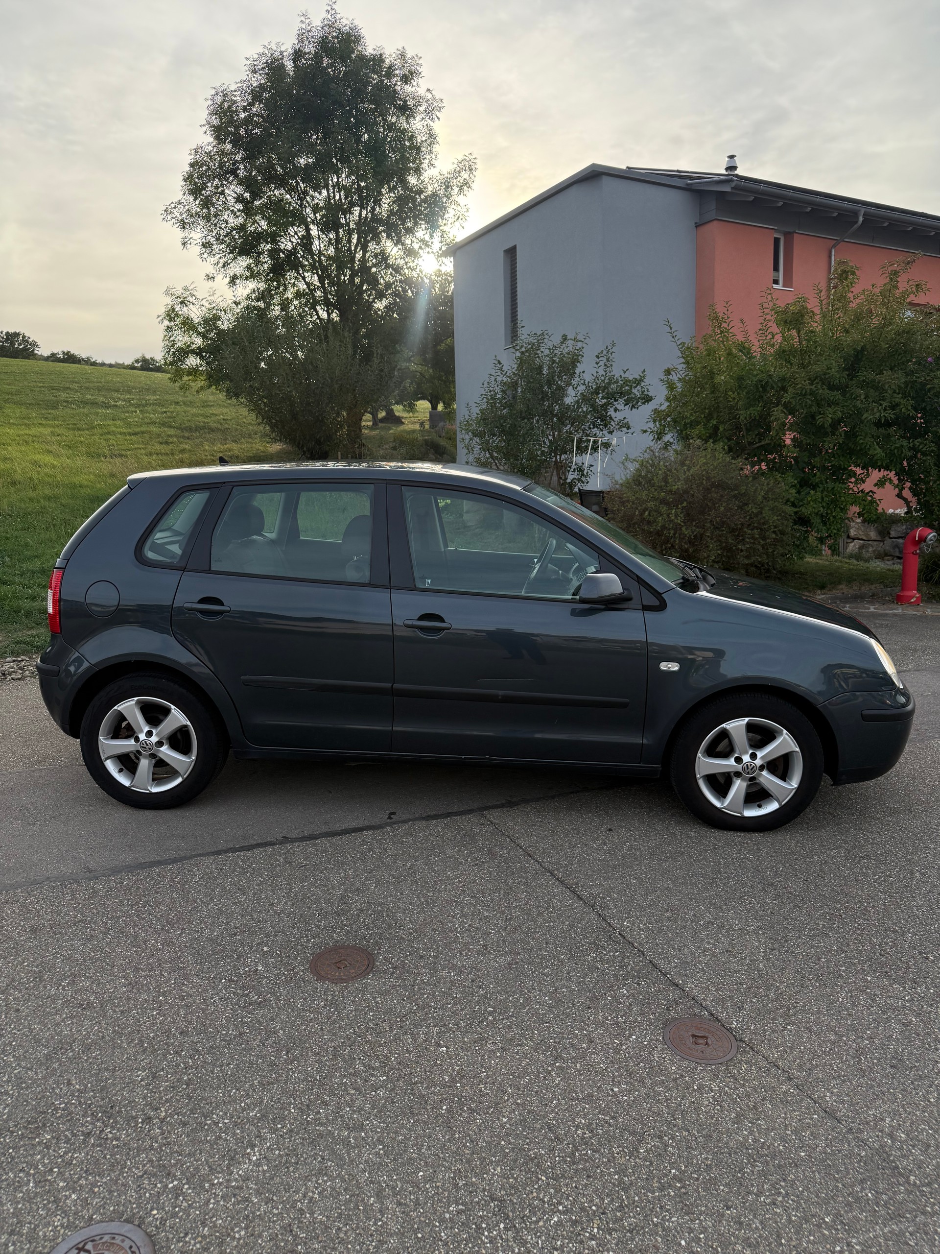 VW Polo 1.4 16V Highline-image-2