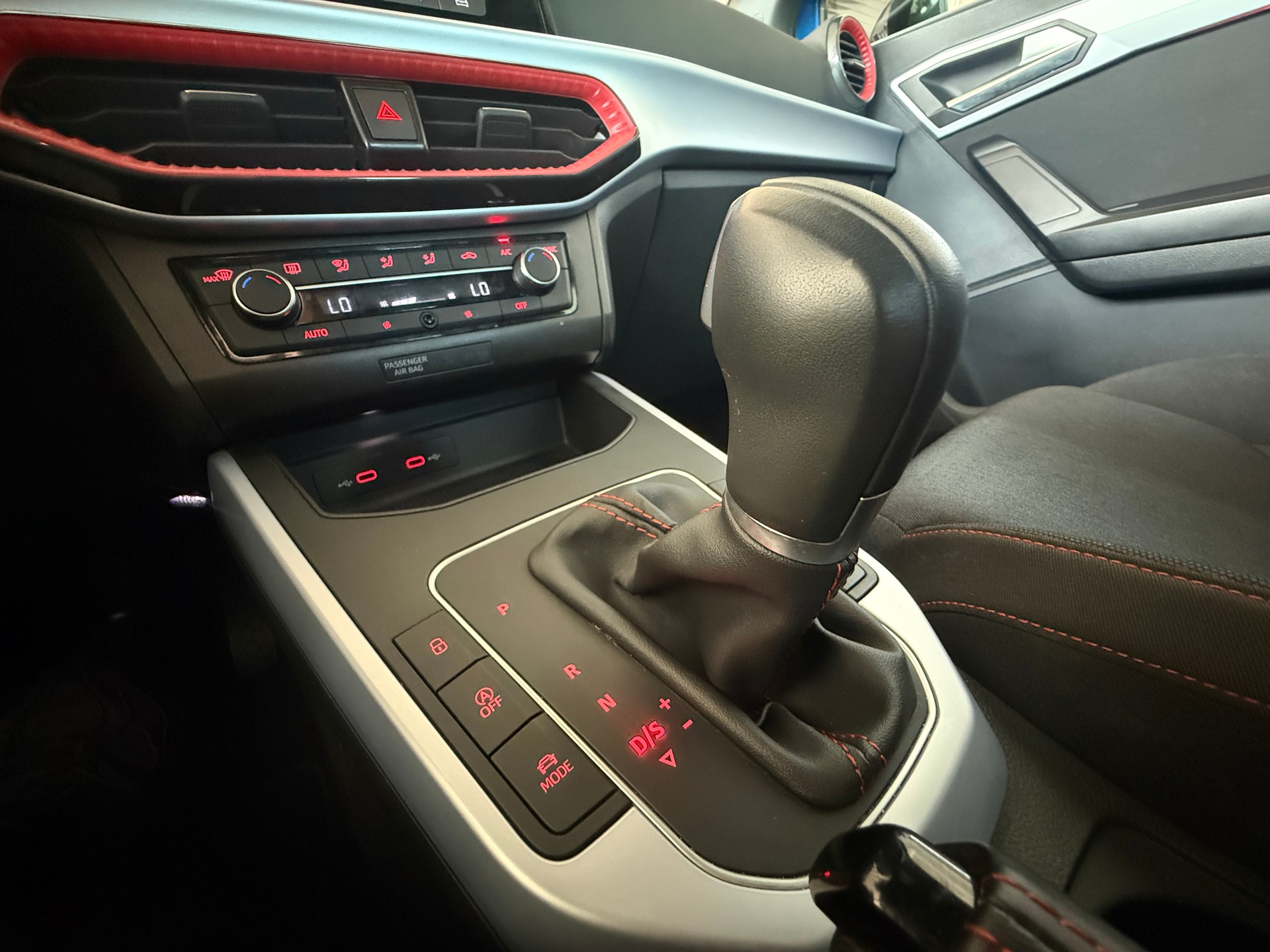 SEAT Arona 1.0 TSI Eco FR DSG ***HERSTELLERGARANTIE BIS 02.2027***-image-12