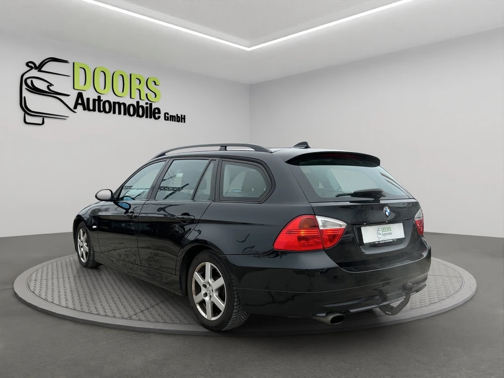 BMW 318i Touring Steptronic-image-2