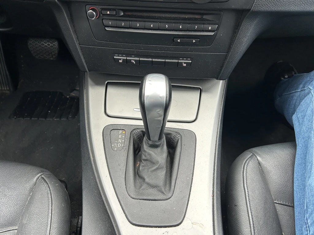 BMW 318i Touring Steptronic-image-10