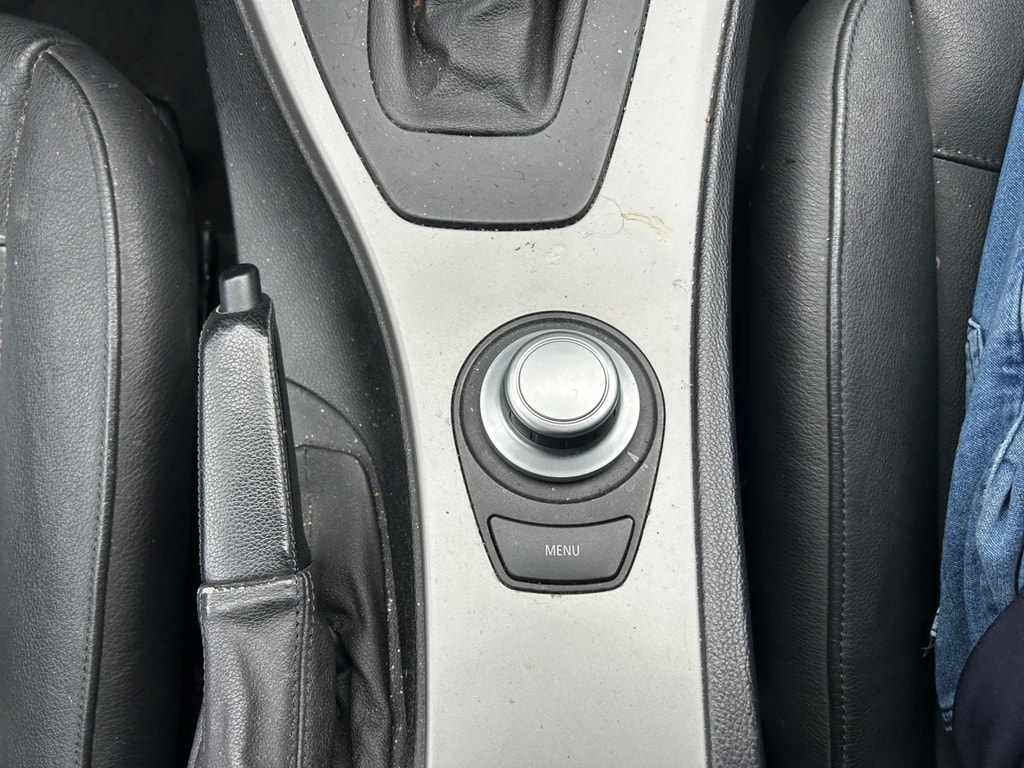 BMW 318i Touring Steptronic-image-11