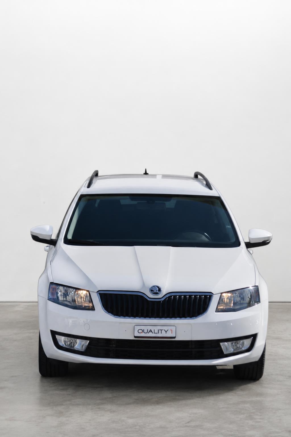 SKODA Octavia Combi 2.0 TDI Elegance 4x4 | Frisch ab MFK | 12Monate Garantie-image-2