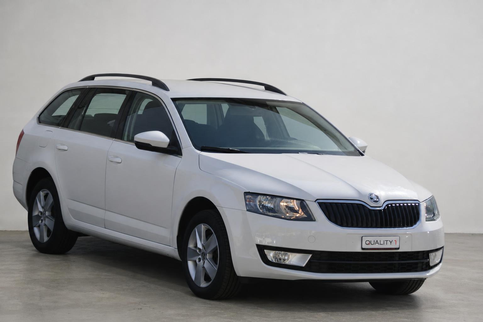 SKODA Octavia Combi 2.0 TDI Elegance 4x4 | Frisch ab MFK | 12Monate Garantie-image-4