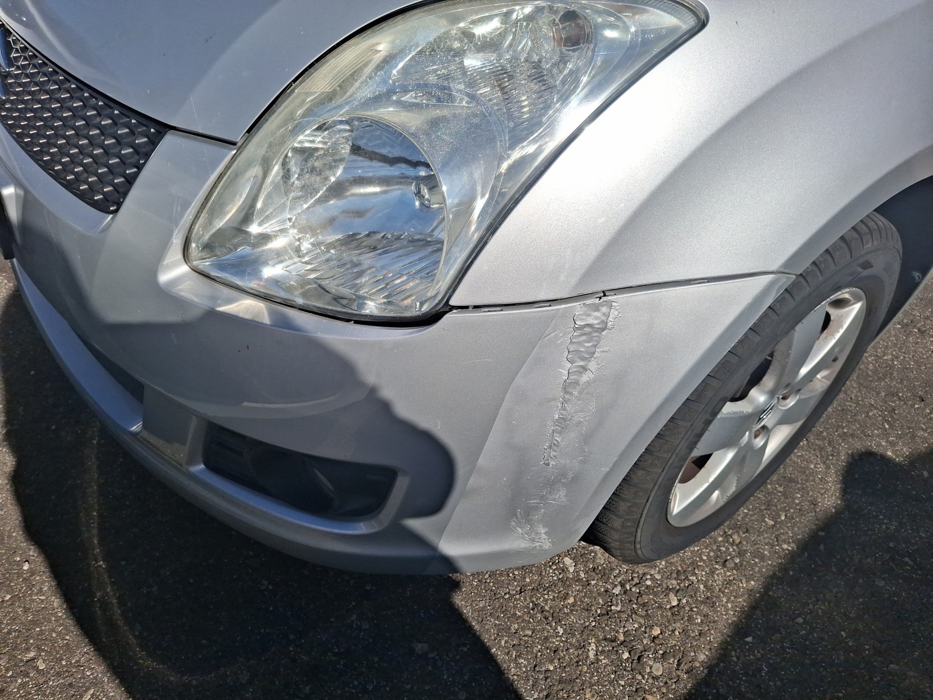 SUZUKI Swift 1.3i 16V GL Top 4x4-image-9