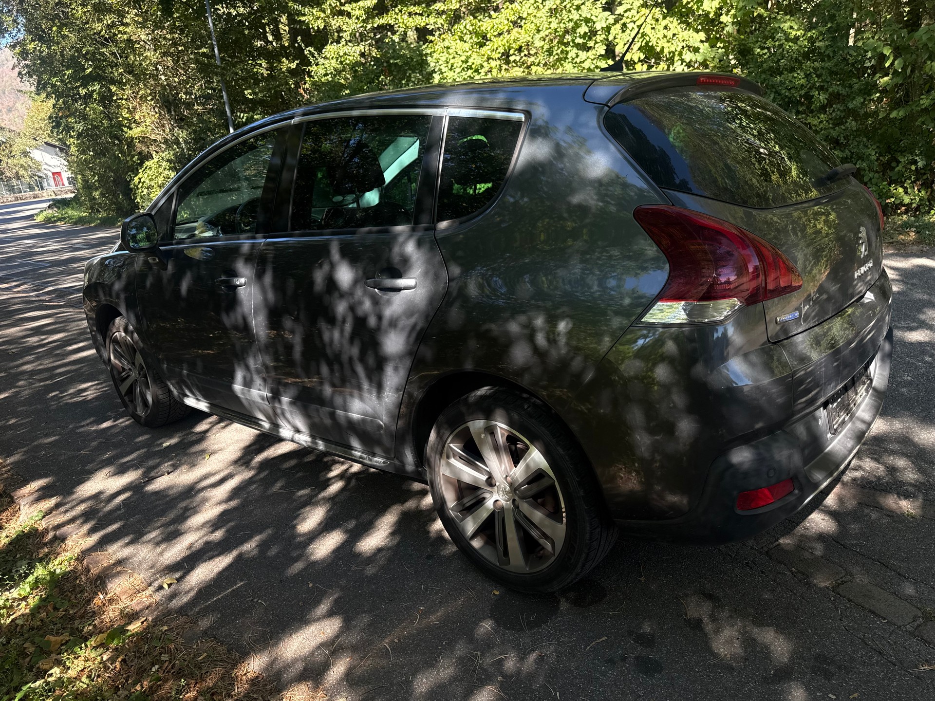 PEUGEOT 3008 1.6 HDI Active-image-7