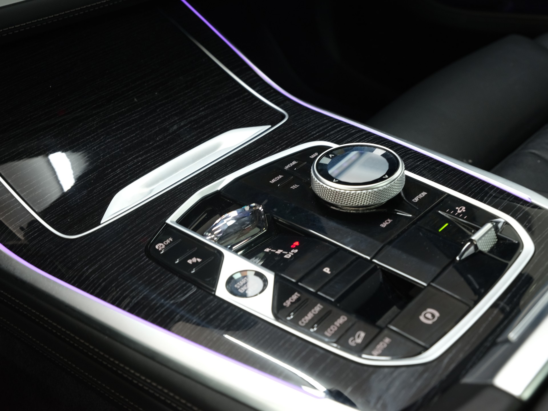 BMW X7 xDrive 48V M60i Steptronic M Sport Pro *Vollausstattung* *Sky Lounge* *Werksgarantie*-image-18