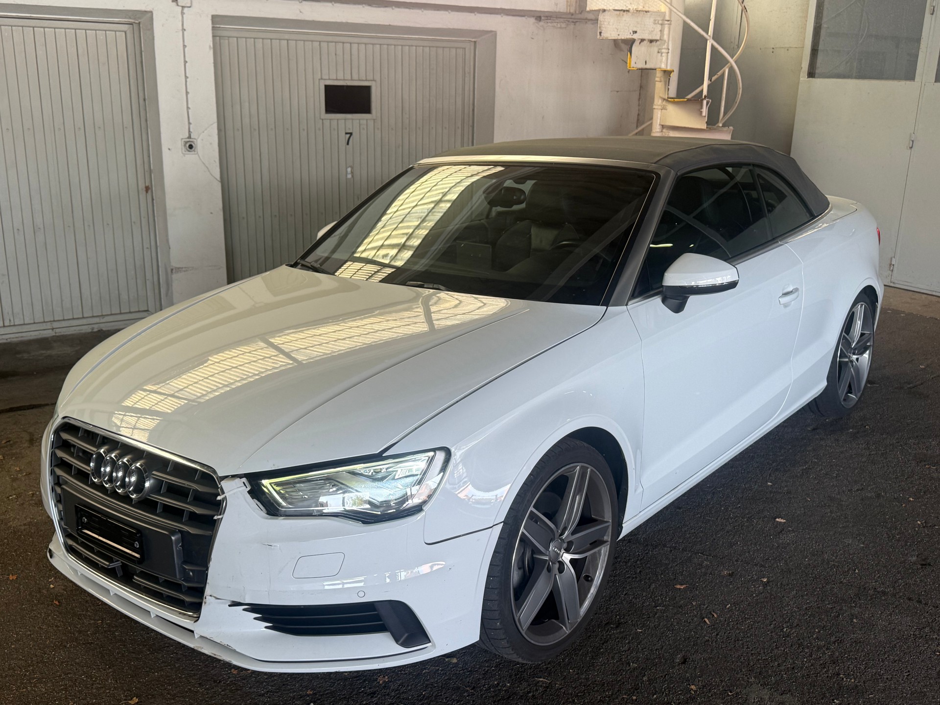 AUDI A3 Cabriolet 1.8 TFSI Ambiente quattro S-tronic-image-7