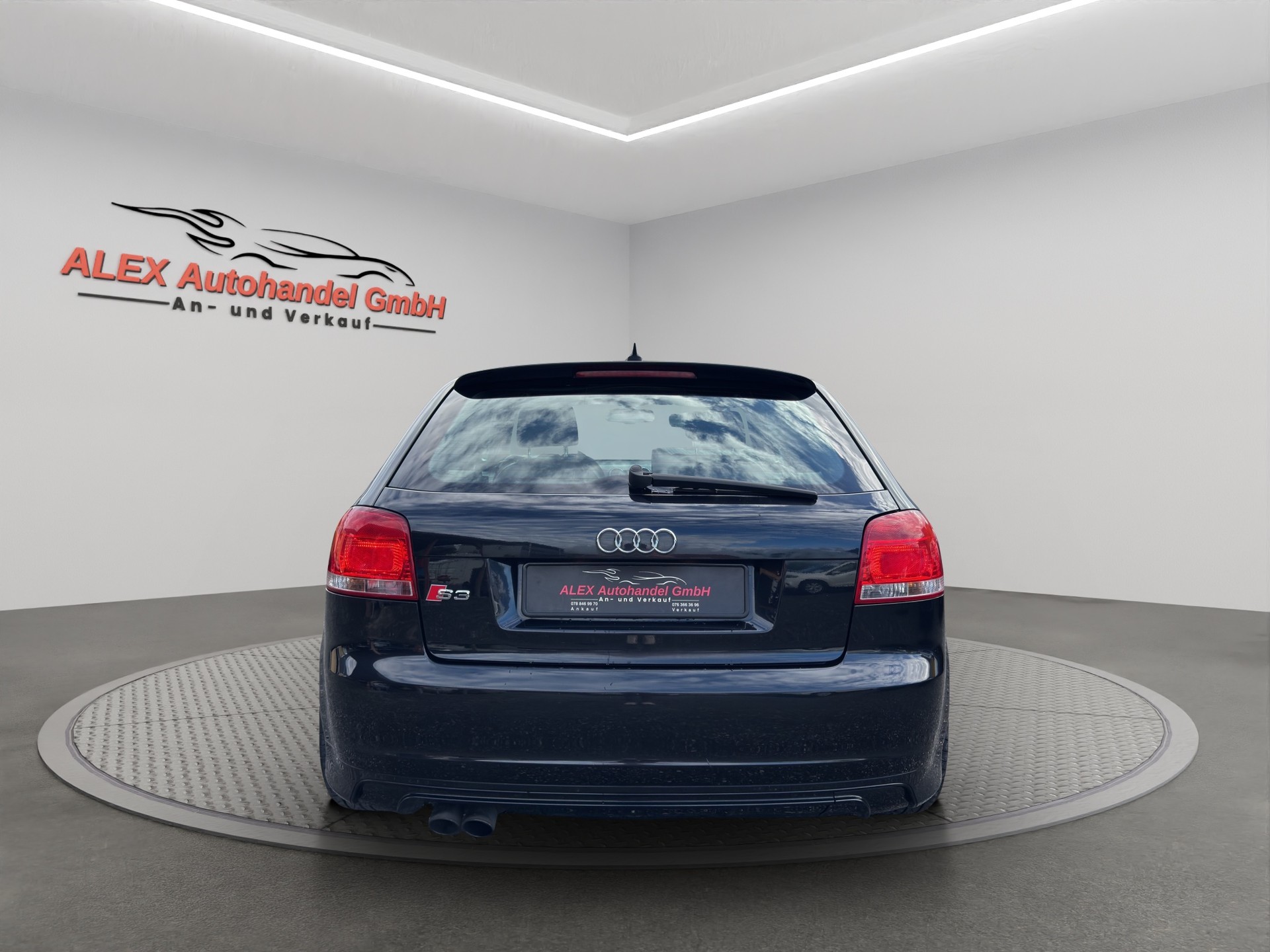 AUDI S3 2.0 Turbo FSI quattro-image-4