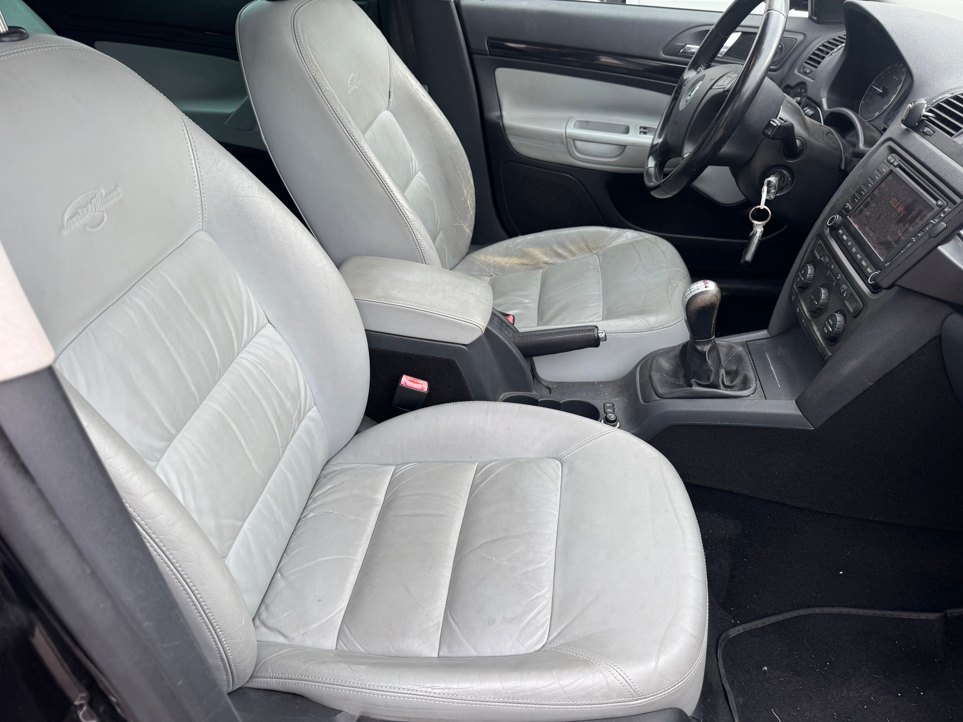SKODA Octavia 2.0 TDI Laurin & Klement 4x4-image-6