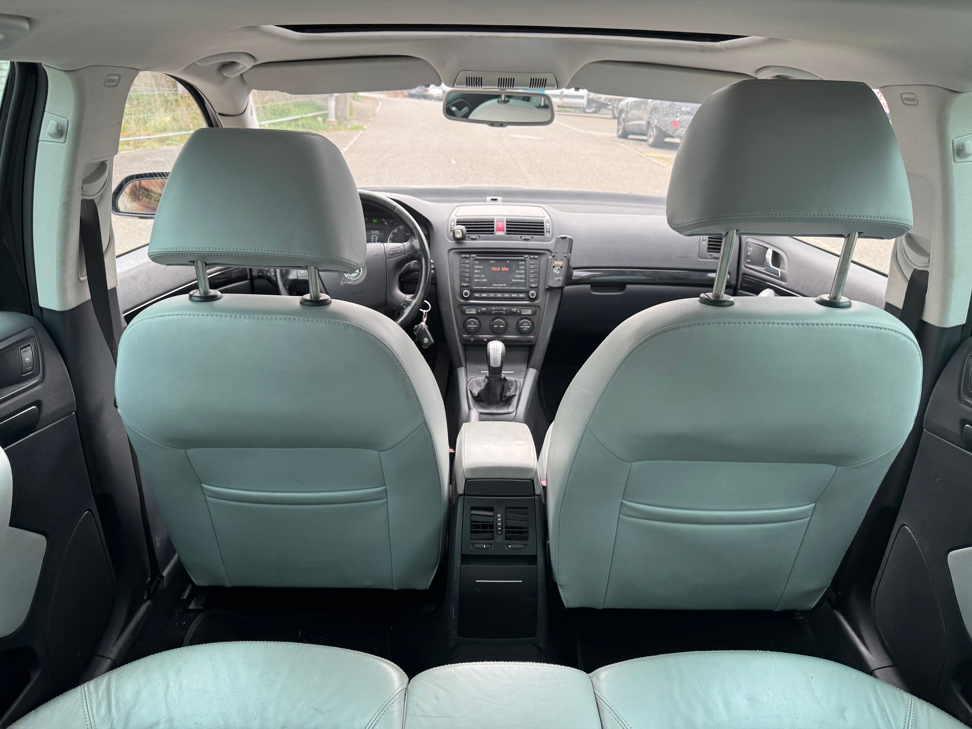 SKODA Octavia 2.0 TDI Laurin & Klement 4x4-image-9