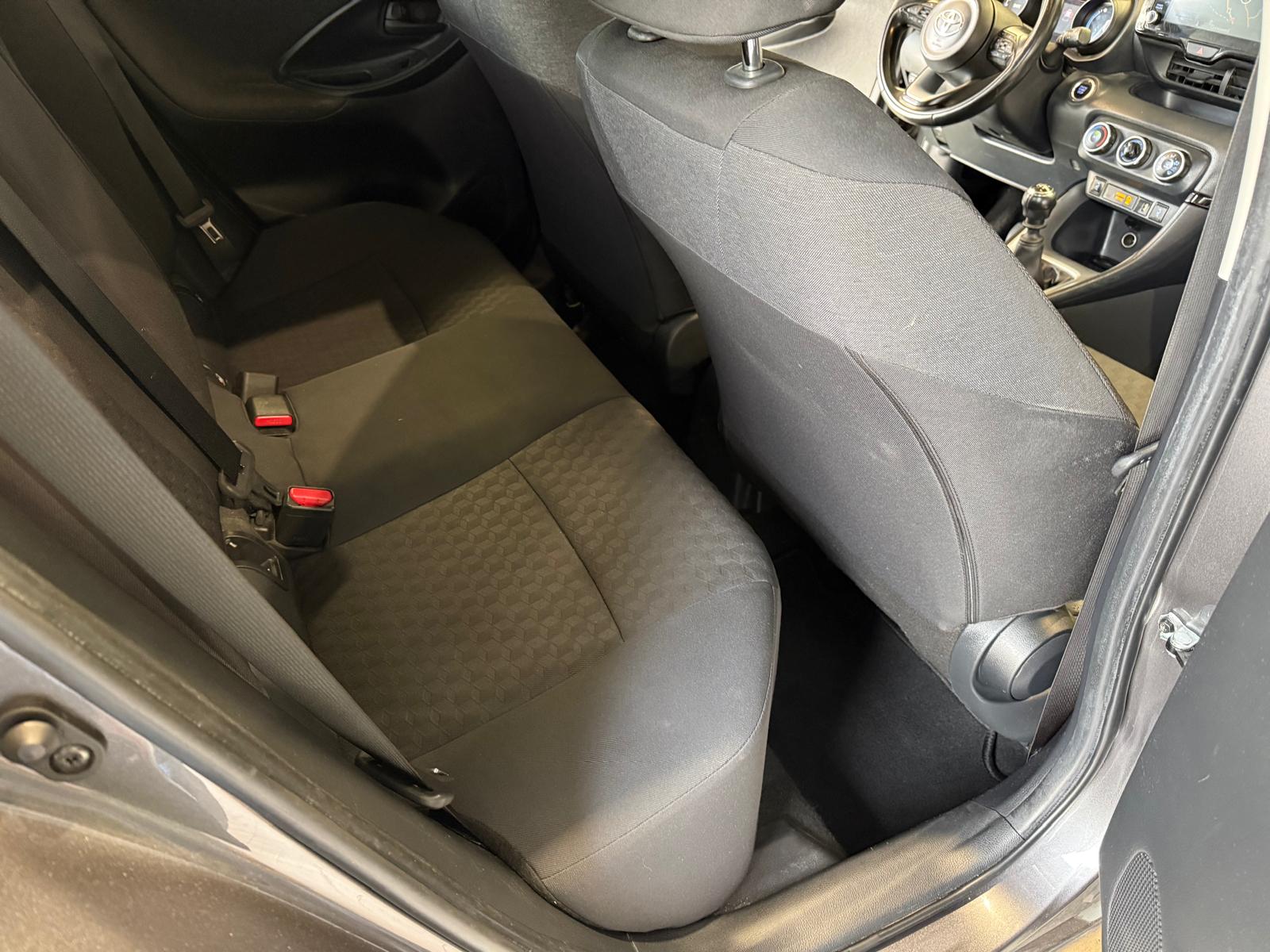 TOYOTA Yaris 1.5 Trend-image-11
