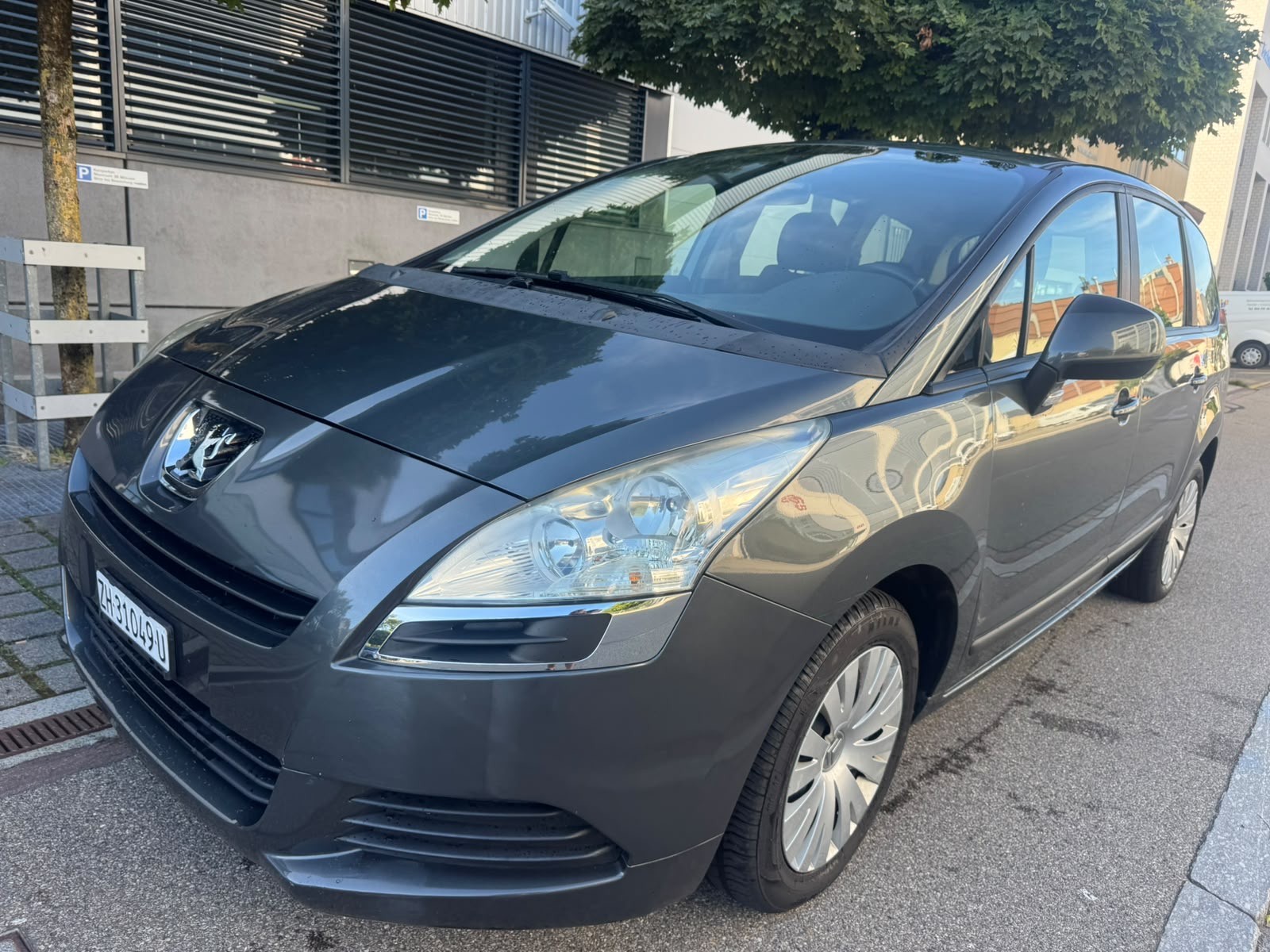 Car photo